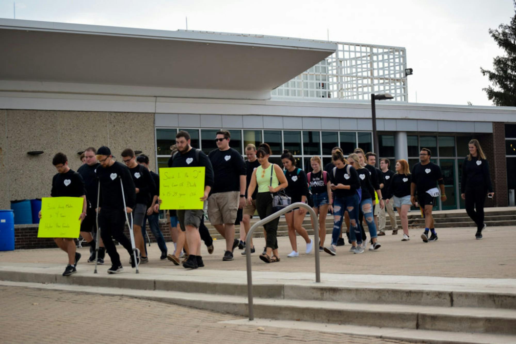 Sigma Phi Epsilon Out of the Darkness Walk | Photo by Jessica Fugett | The Wright State Guardian