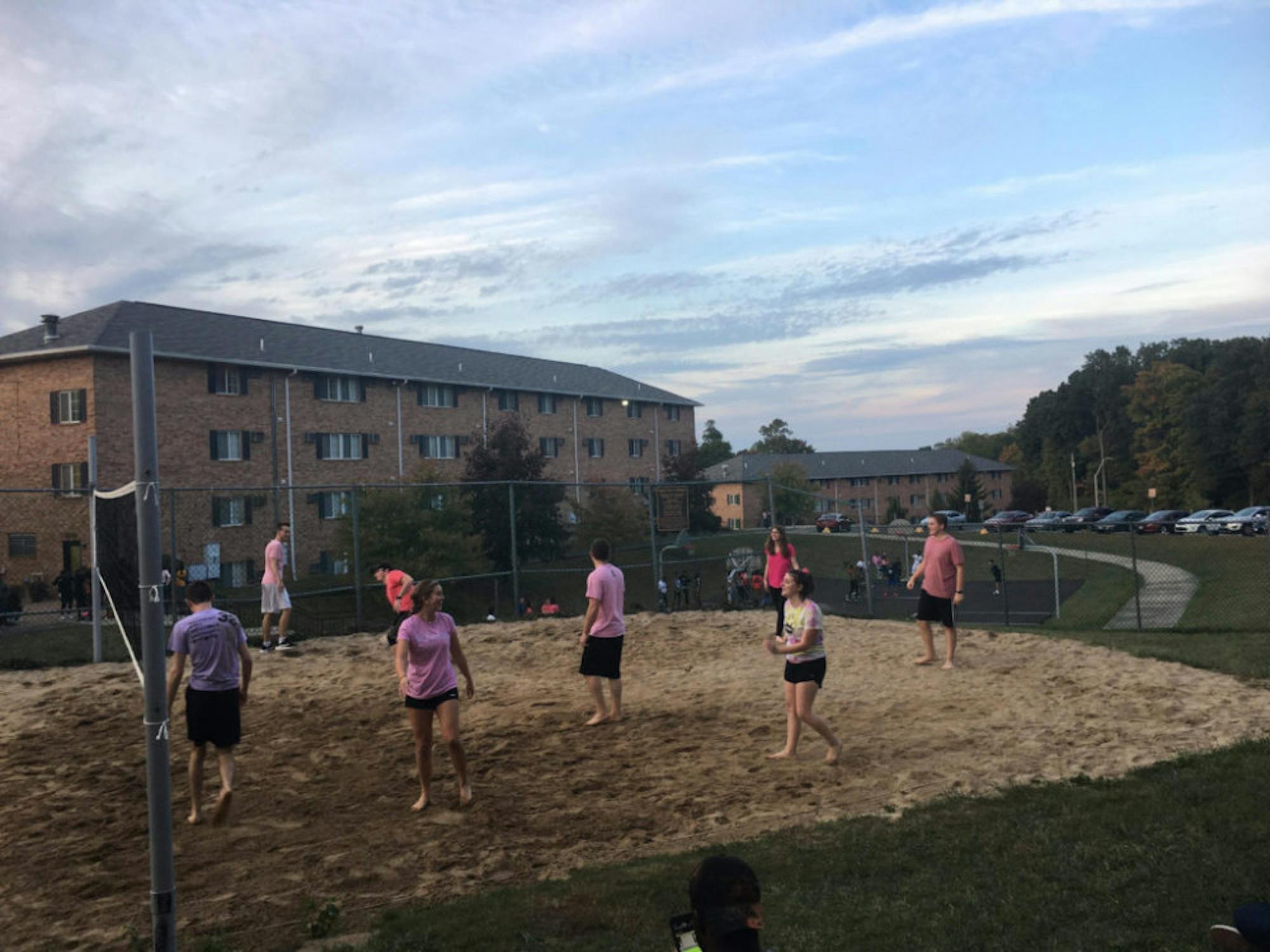 Relay for Life and Bombball teamed up to hold a tournament to raise money for breast cancer awareness. | Photos by Jeff Shehee