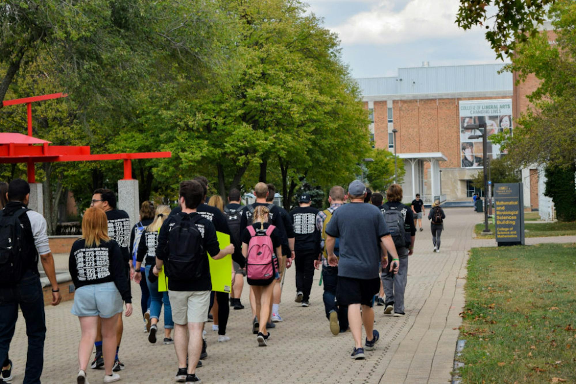 Sigma Phi Epsilon Out of the Darkness Walk | Photo by Jessica Fugett | The Wright State Guardian