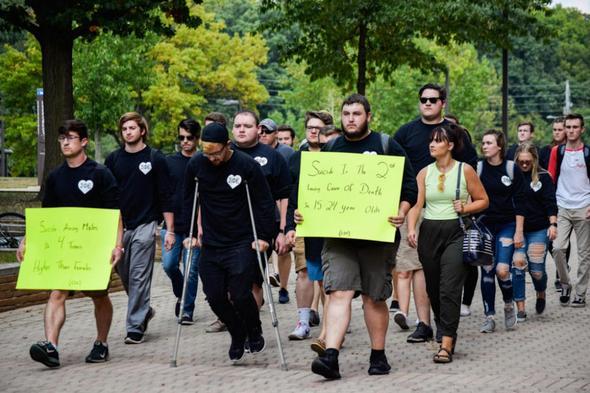 Sigma Phi Epsilon Out of the Darkness Walk | Photo by Jessica Fugett | The Wright State Guardian