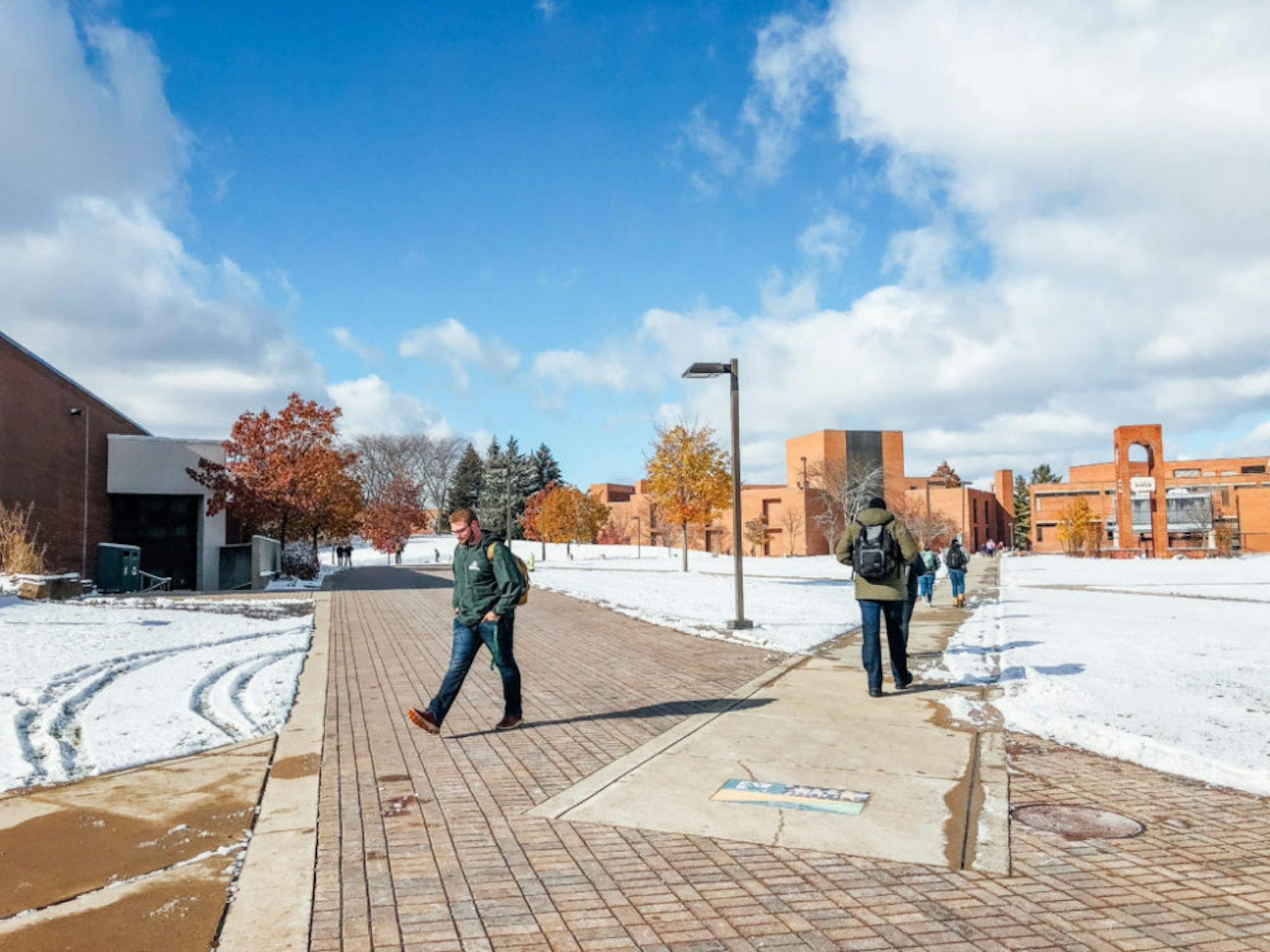 Wright State campus after first snowfall of the season | Photograph by Soham Parikh | The Wright State Guardian