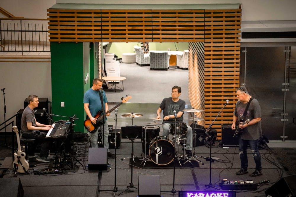 20221104062323_4U6A3895-scaled