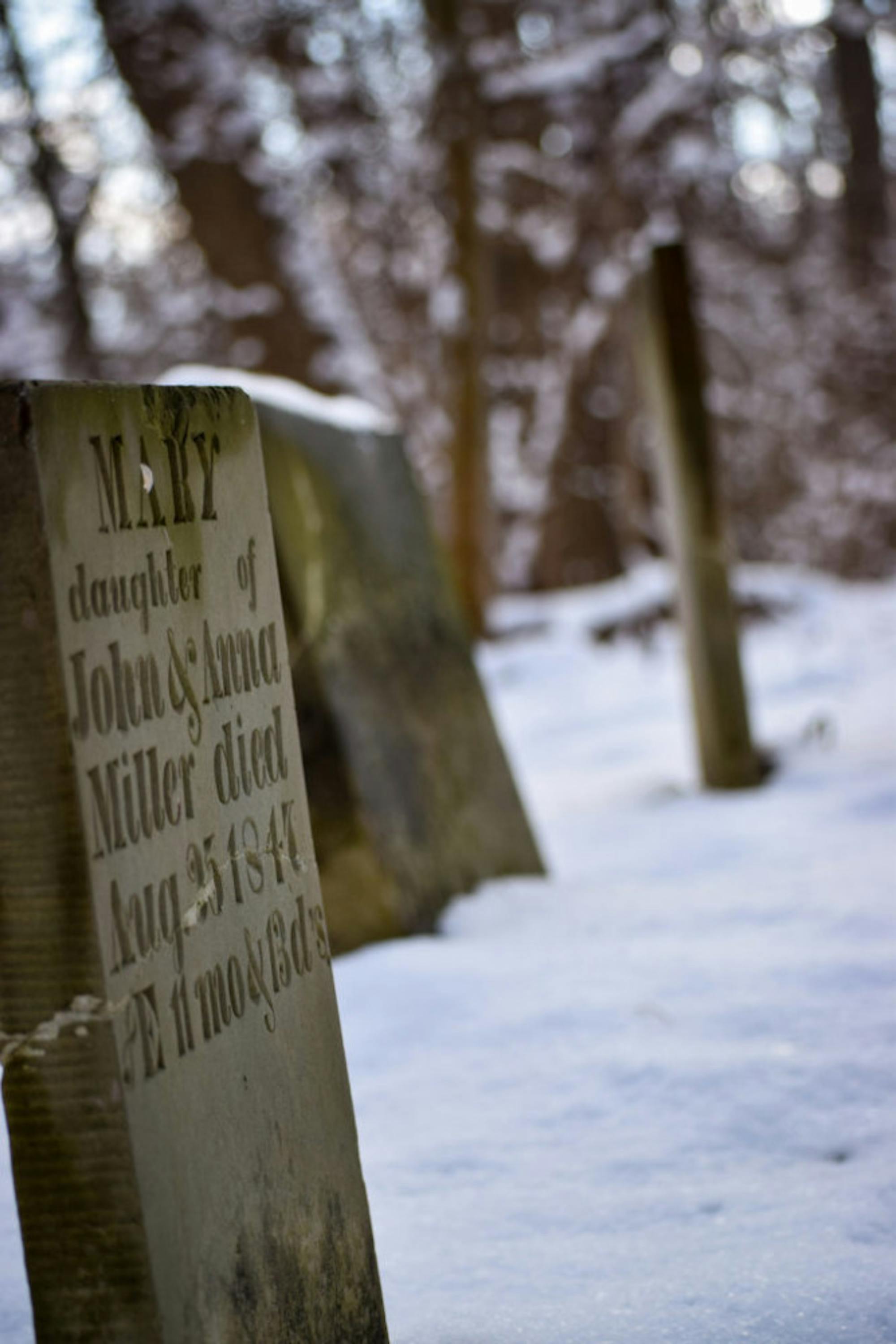 Snow in Rockafield Cemetery | Photo by Jessica Fugett | The Wright State Guardian