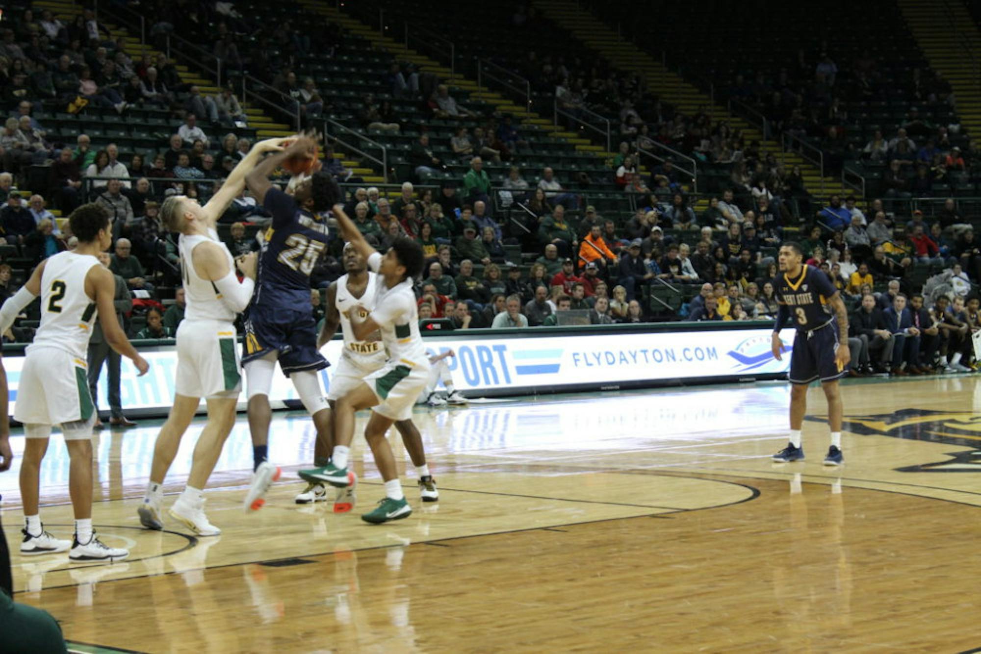 WSU vs. Kent State | Photo by Daniel Delgado | The Wright State Guardian