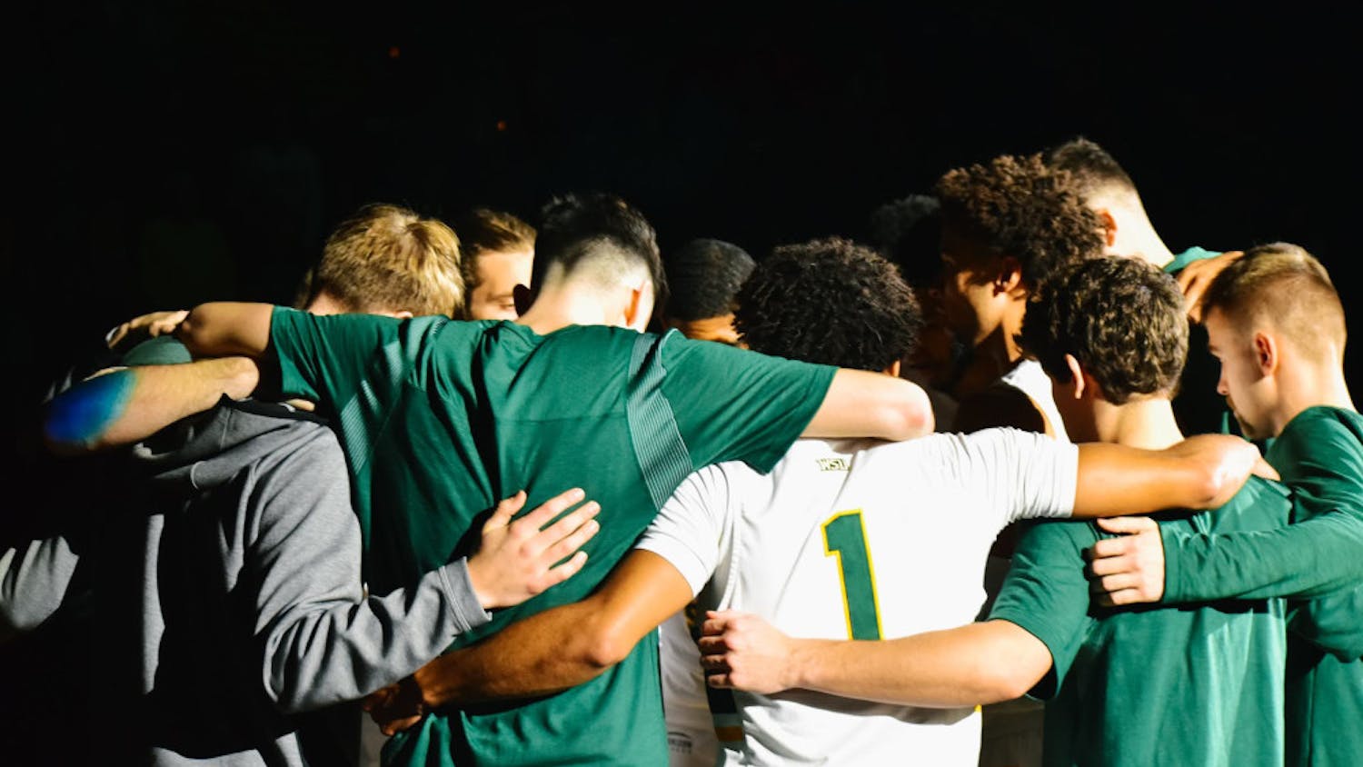 202212-MensBBall12_30-47