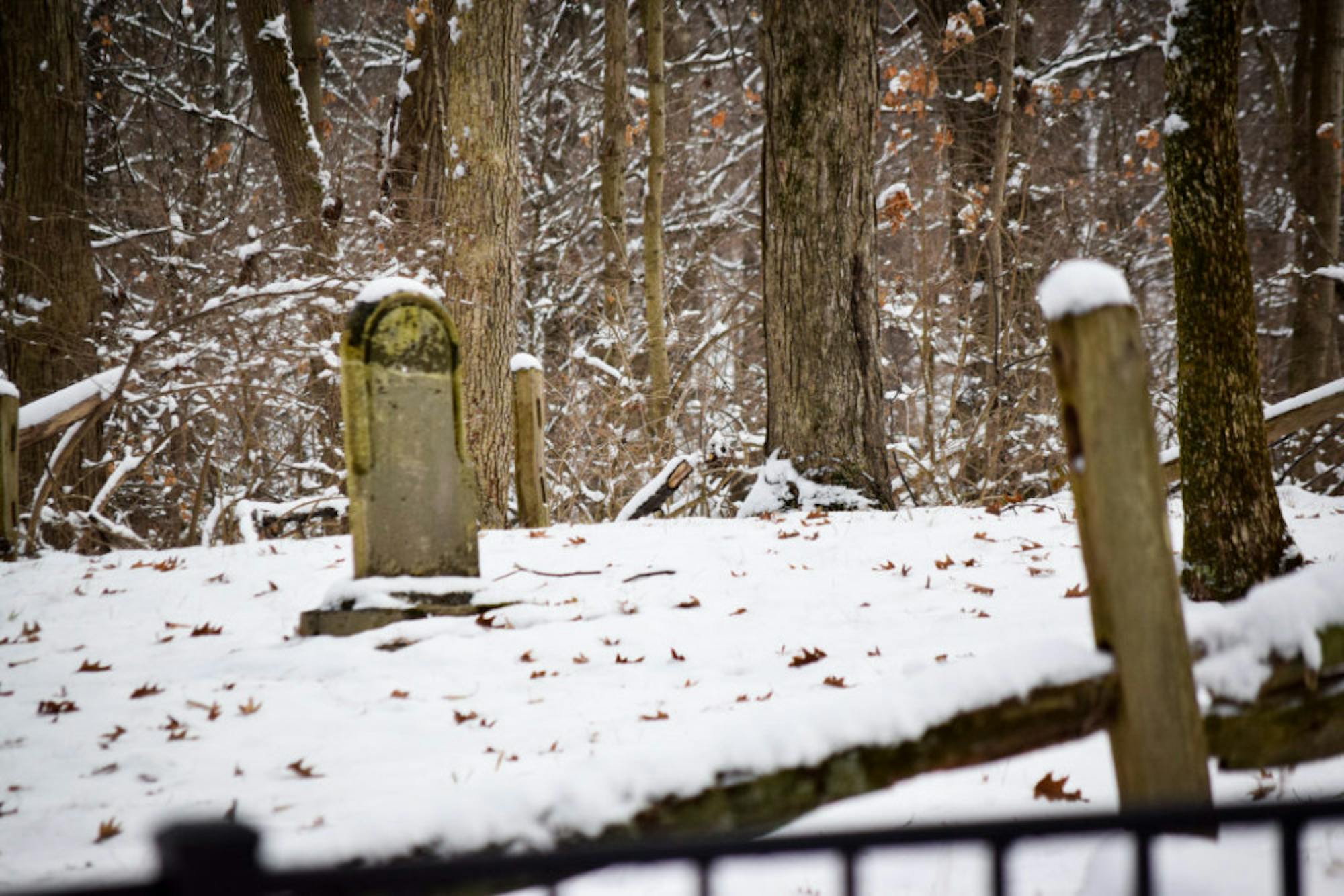 Snow in Rockafield Cemetery | Photo by Jessica Fugett | The Wright State Guardian