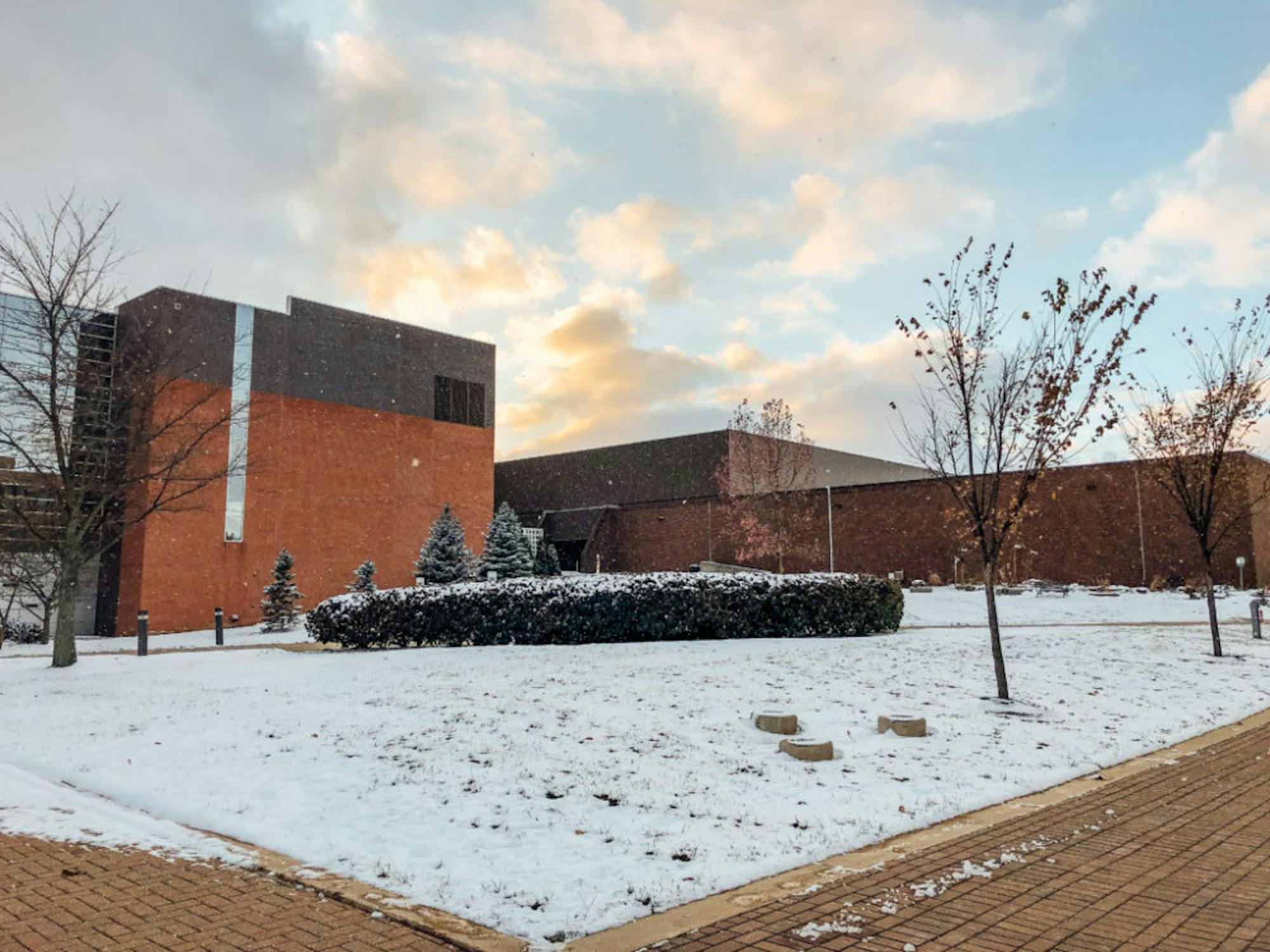 Wright State campus after first snowfall of the season | Photograph by Soham Parikh | The Wright State Guardian