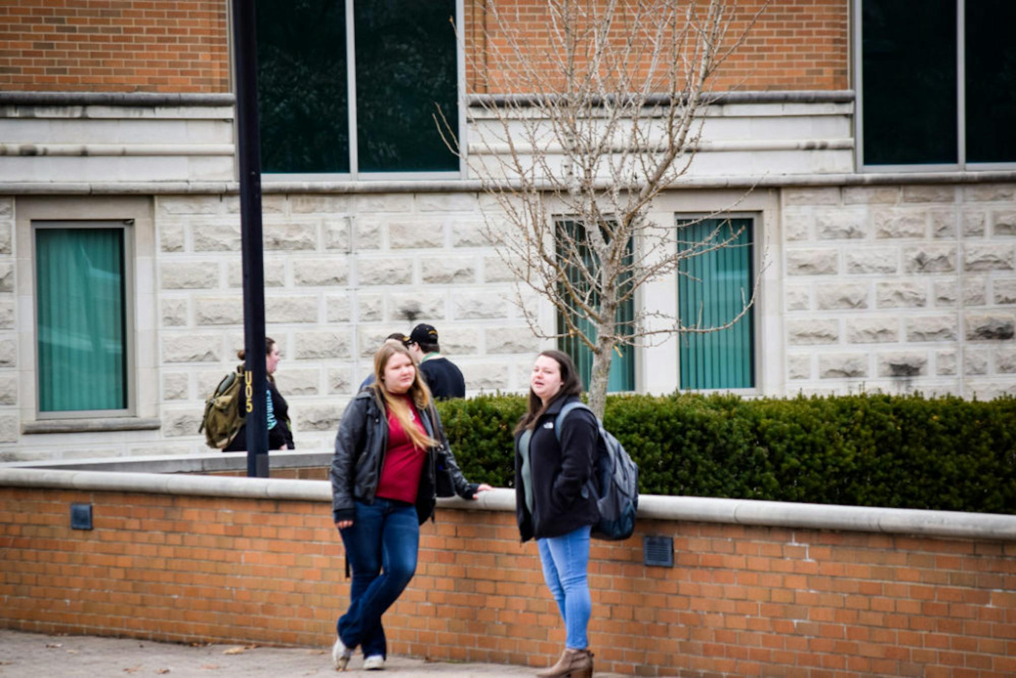 Students around campus | Photo by Jessica Fugett | The Wright State Guardian