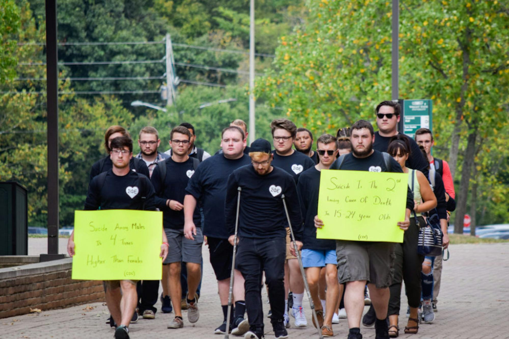 Sigma Phi Epsilon Out of the Darkness Walk | Photo by Jessica Fugett | The Wright State Guardian