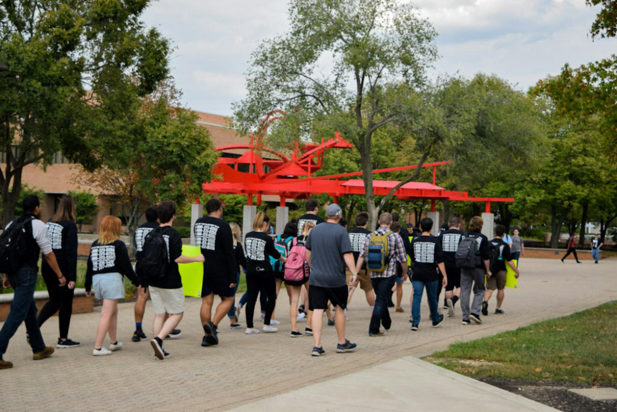 Sigma Phi Epsilon Out of the Darkness Walk | Photo by Jessica Fugett | The Wright State Guardian